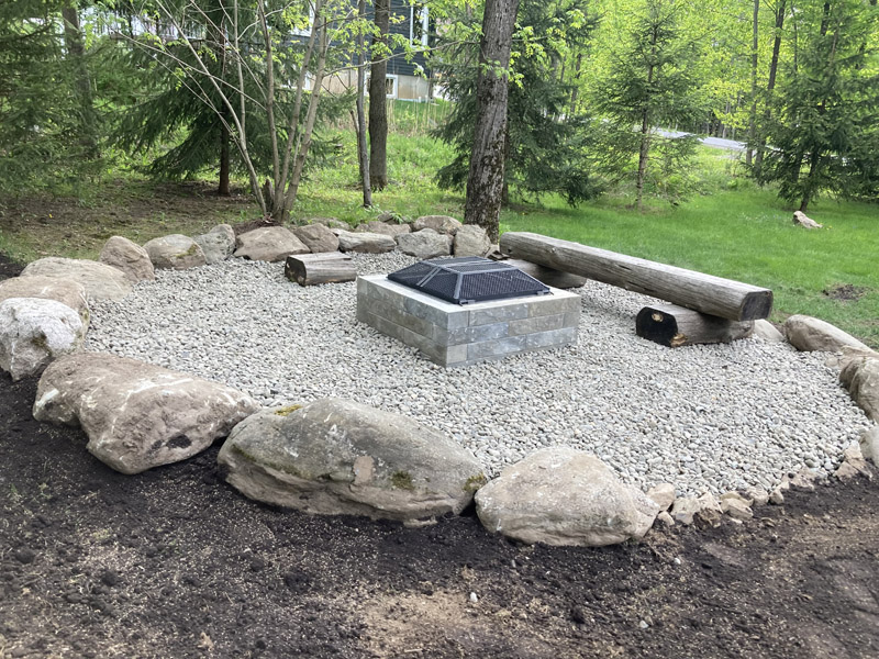 Travaux de mini-excavation à Granby et Estrie – Vert Pelouse