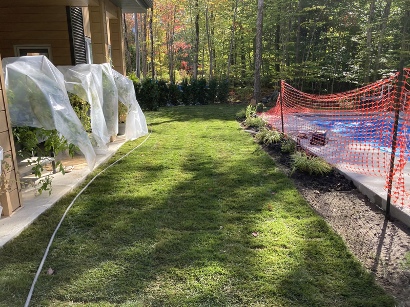 Fermeture de terrain à l'automne à Granby et Estrie – Vert Pelouse